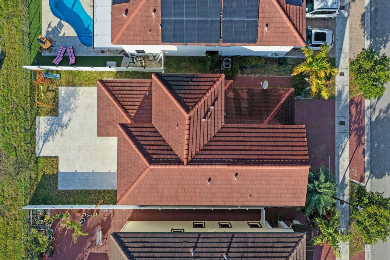 3460 W 103rd Terrace, Hialeah, FL 33018 Photo