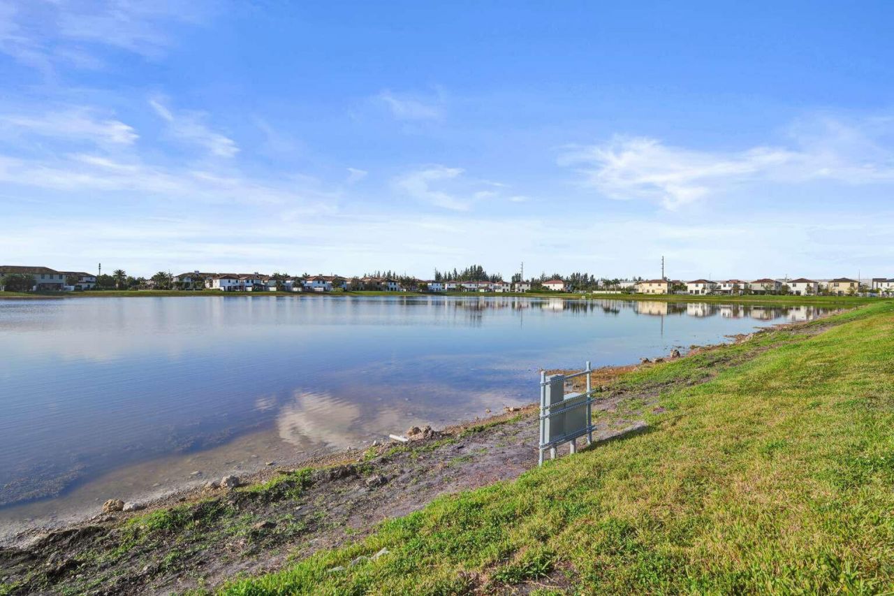 3460 W 103rd Terrace, Hialeah, FL 33018 Photo