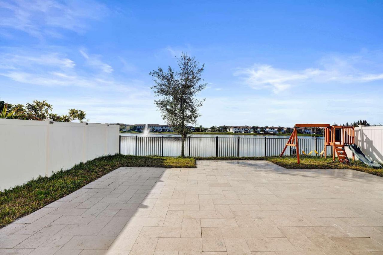 3460 W 103rd Terrace, Hialeah, FL 33018 Photo