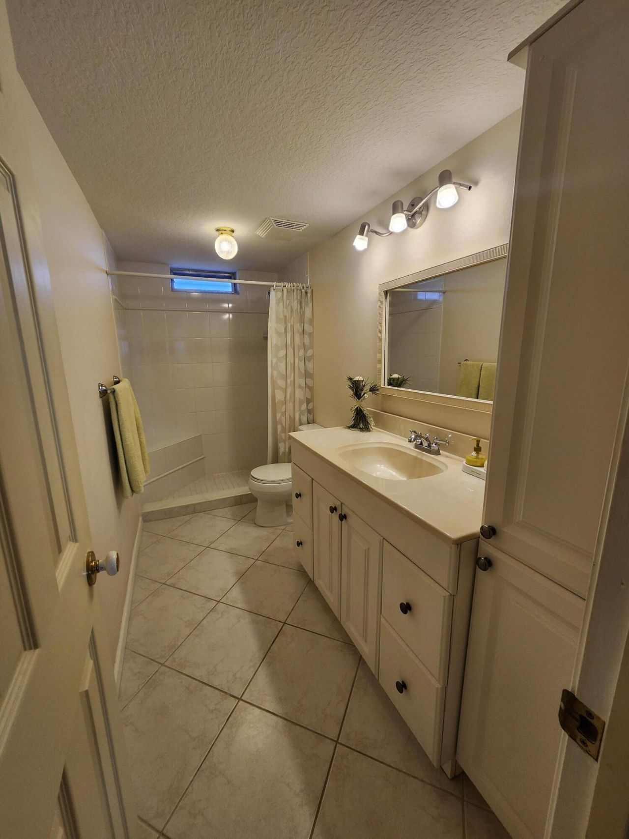 230 NE 26th Avenue, Unit 408, Boynton Beach, FL 33435 Photo