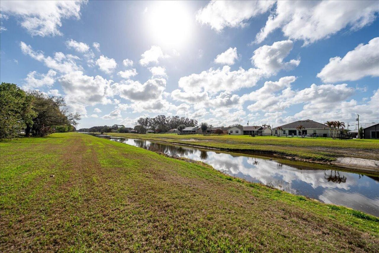 4964 NW Foxworth Avenue, Port Saint Lucie, FL 34983 Photo