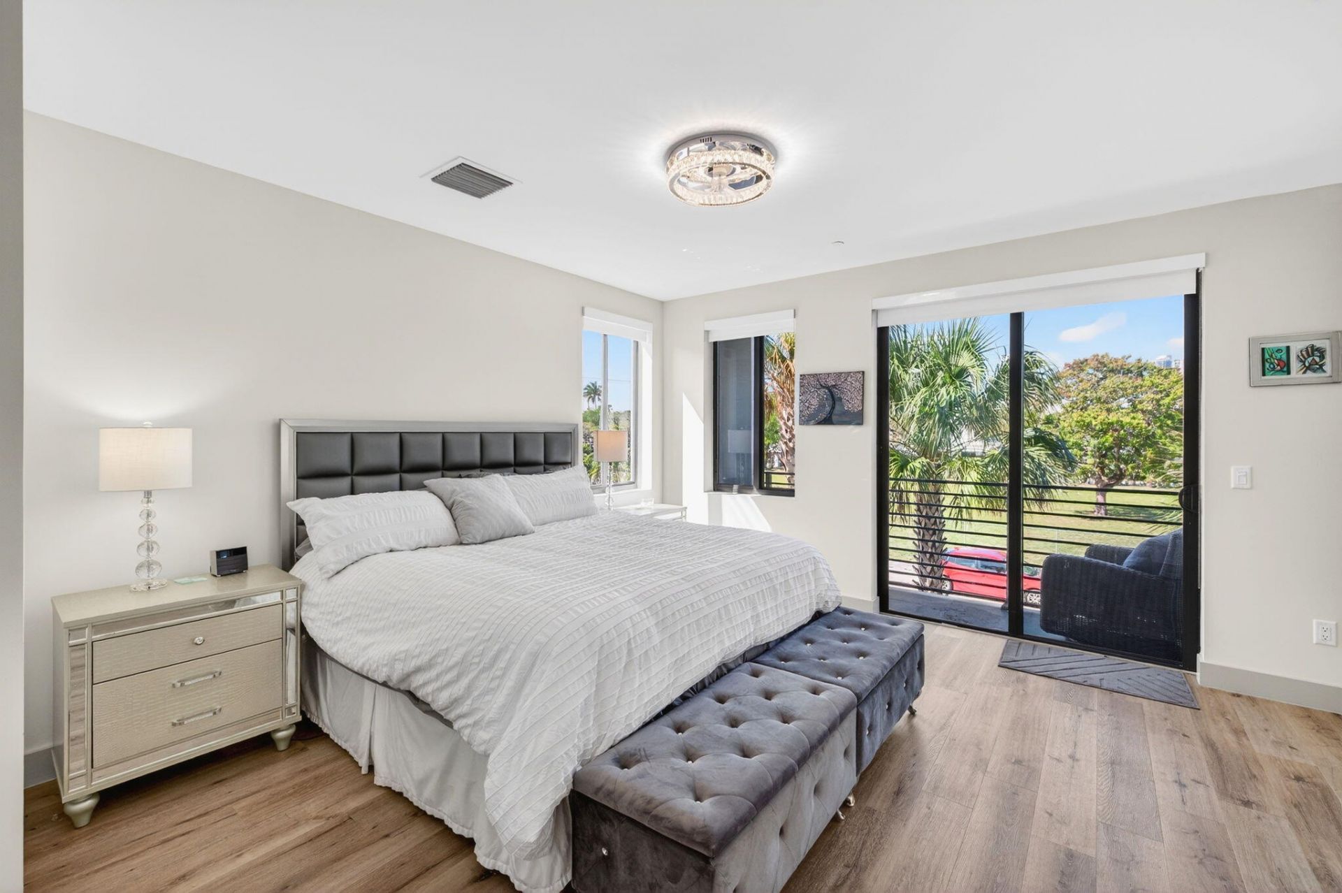 410 SE 12th, Fort Lauderdale, FL 33316 Photo