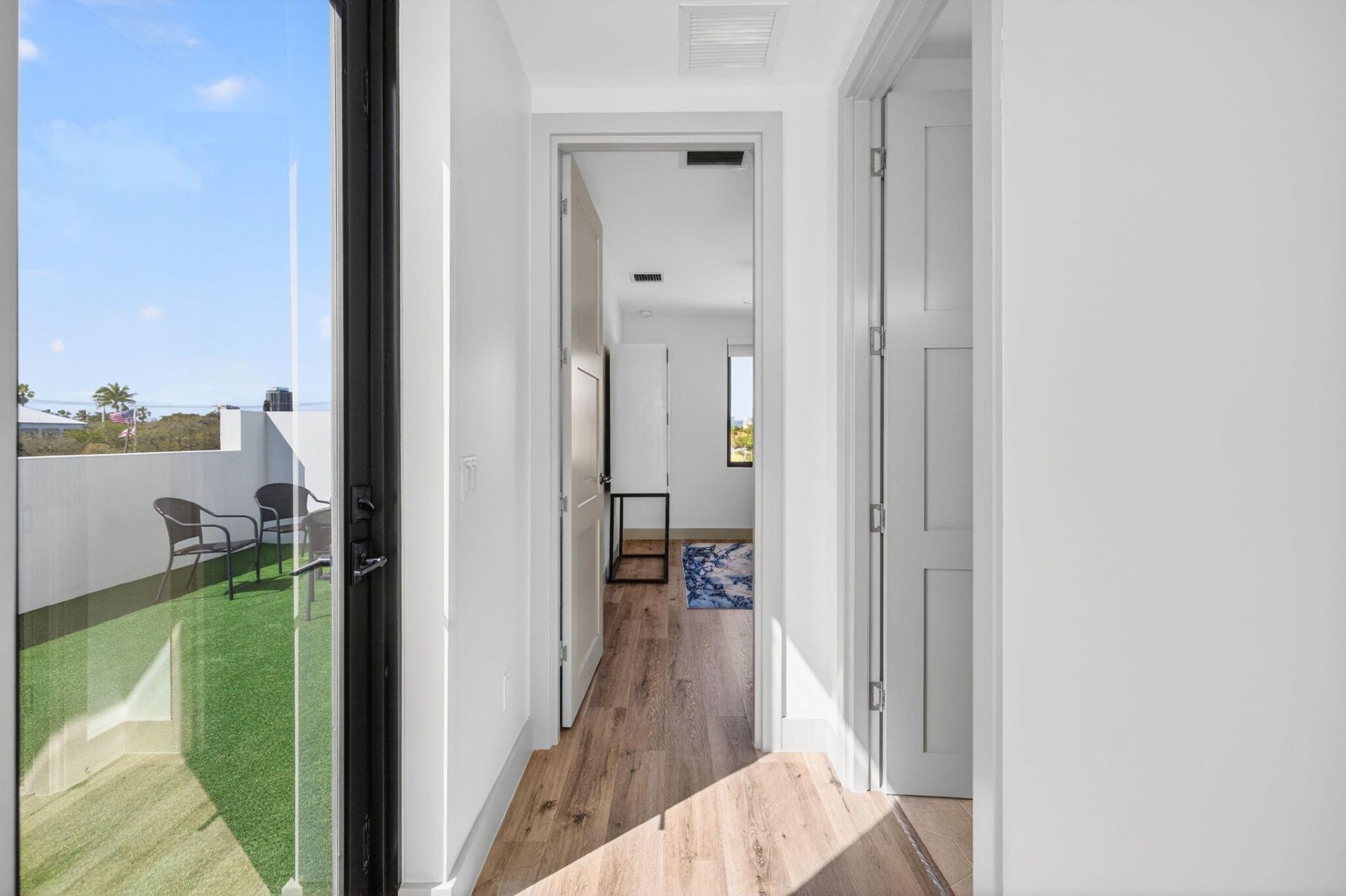 410 SE 12th, Fort Lauderdale, FL 33316 Photo