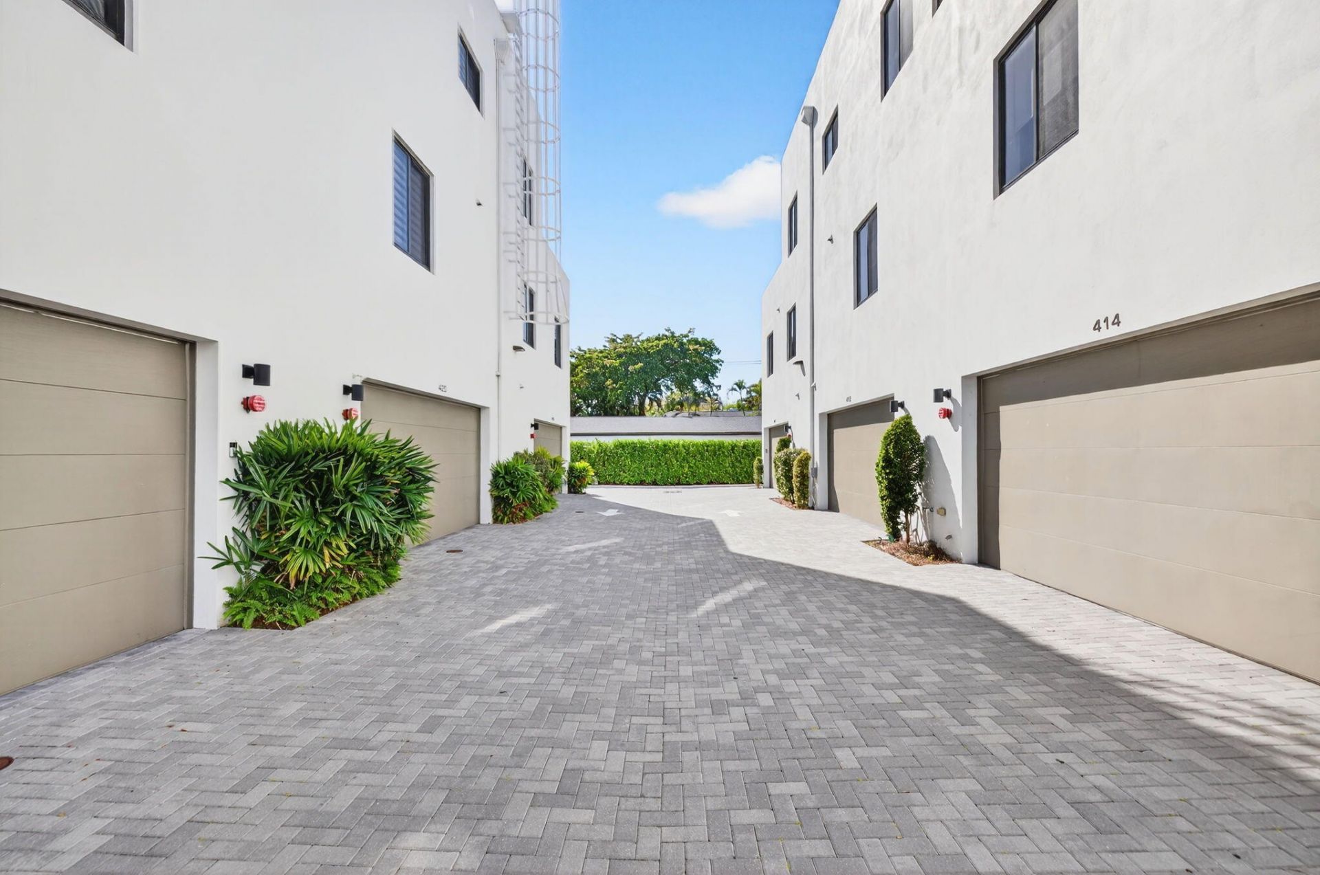 410 SE 12th, Fort Lauderdale, FL 33316 Photo