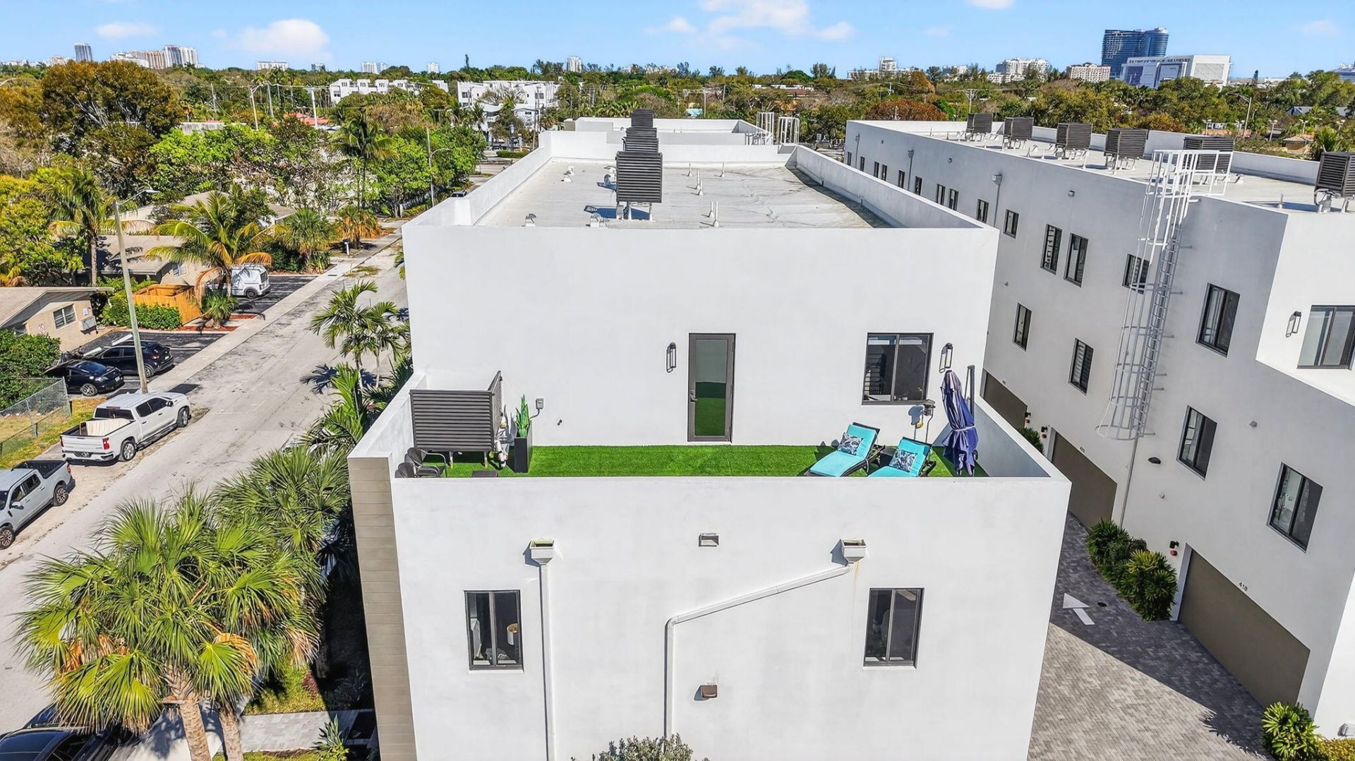 410 SE 12th, Fort Lauderdale, FL 33316 Photo