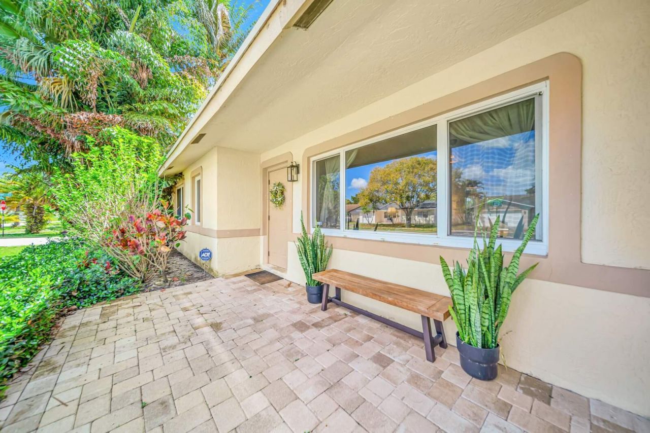 9298 Affirmed Lane, Boca Raton, FL 33496 Photo