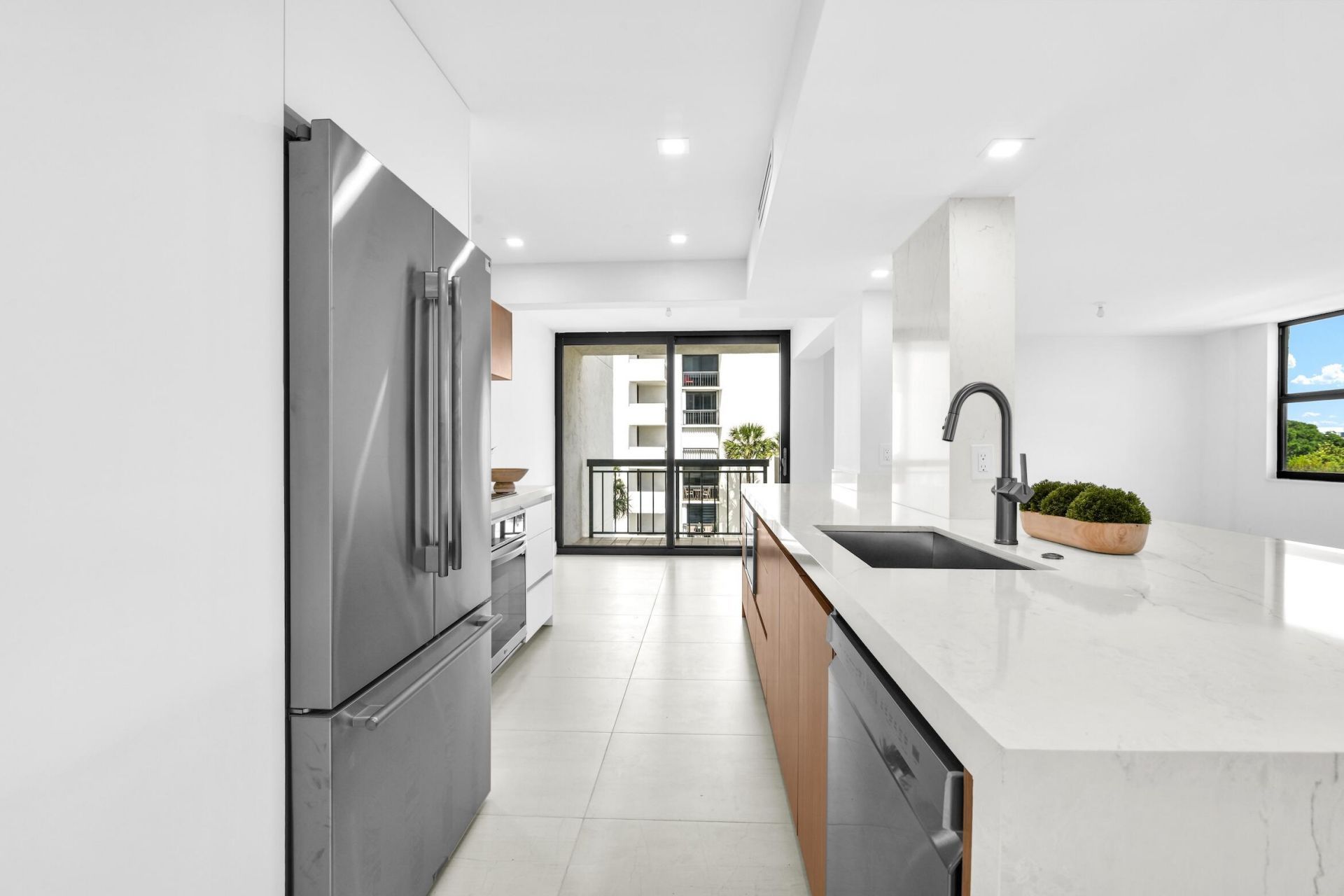 2001 N Ocean Boulevard, Unit 502, Boca Raton, FL 33431 Photo