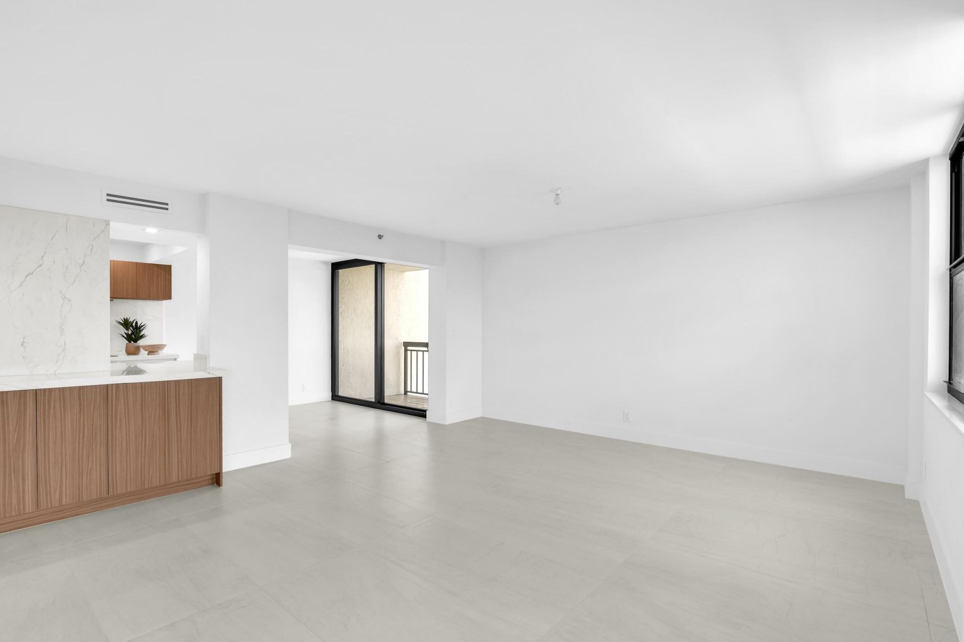 2001 N Ocean Boulevard, Unit 502, Boca Raton, FL 33431 Photo