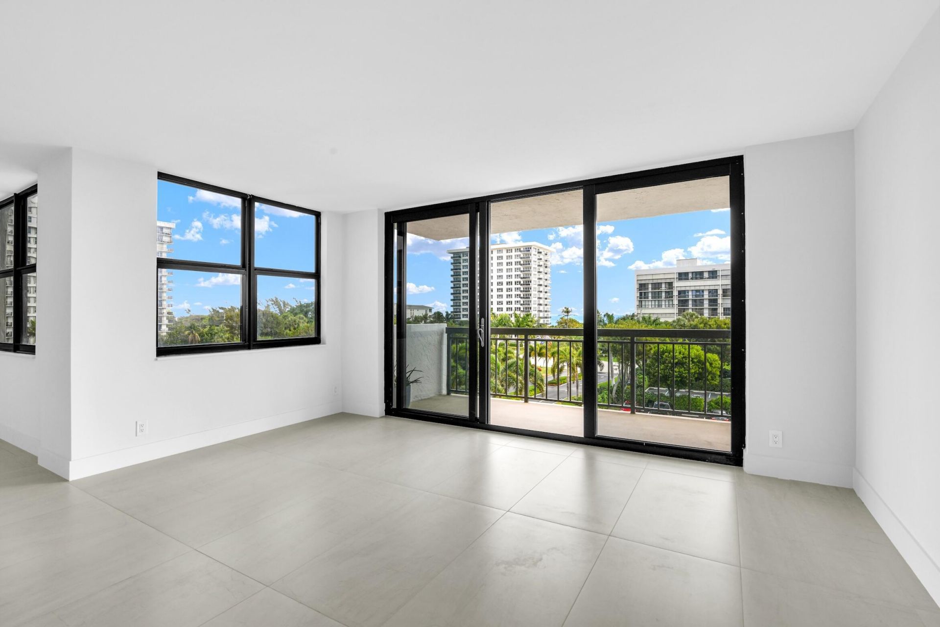 2001 N Ocean Boulevard, Unit 502, Boca Raton, FL 33431 Photo