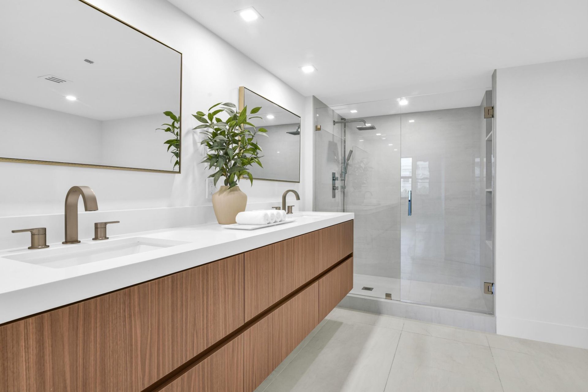 2001 N Ocean Boulevard, Unit 502, Boca Raton, FL 33431 Photo