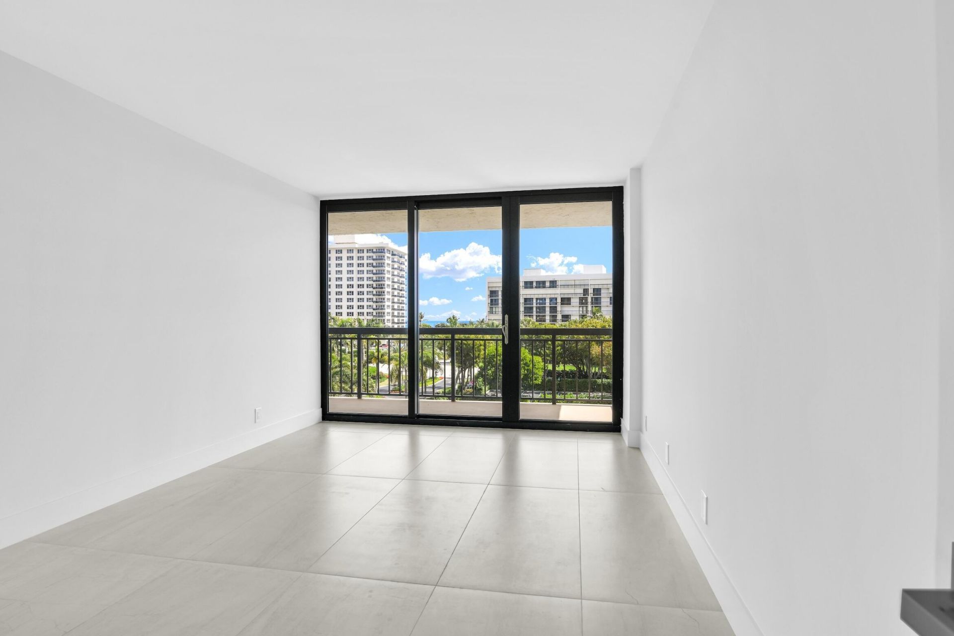 2001 N Ocean Boulevard, Unit 502, Boca Raton, FL 33431 Photo