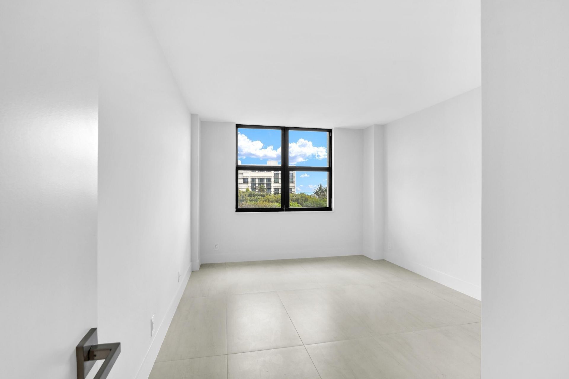 2001 N Ocean Boulevard, Unit 502, Boca Raton, FL 33431 Photo