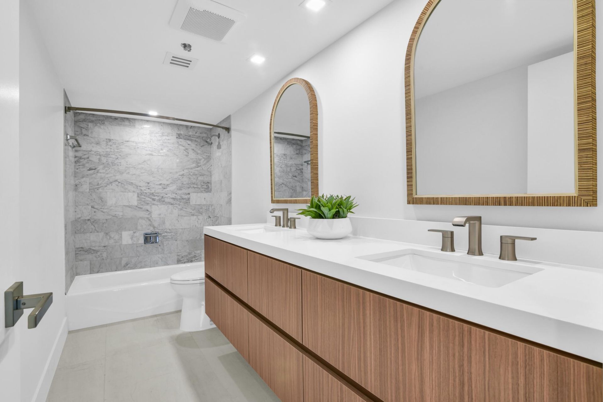 2001 N Ocean Boulevard, Unit 502, Boca Raton, FL 33431 Photo