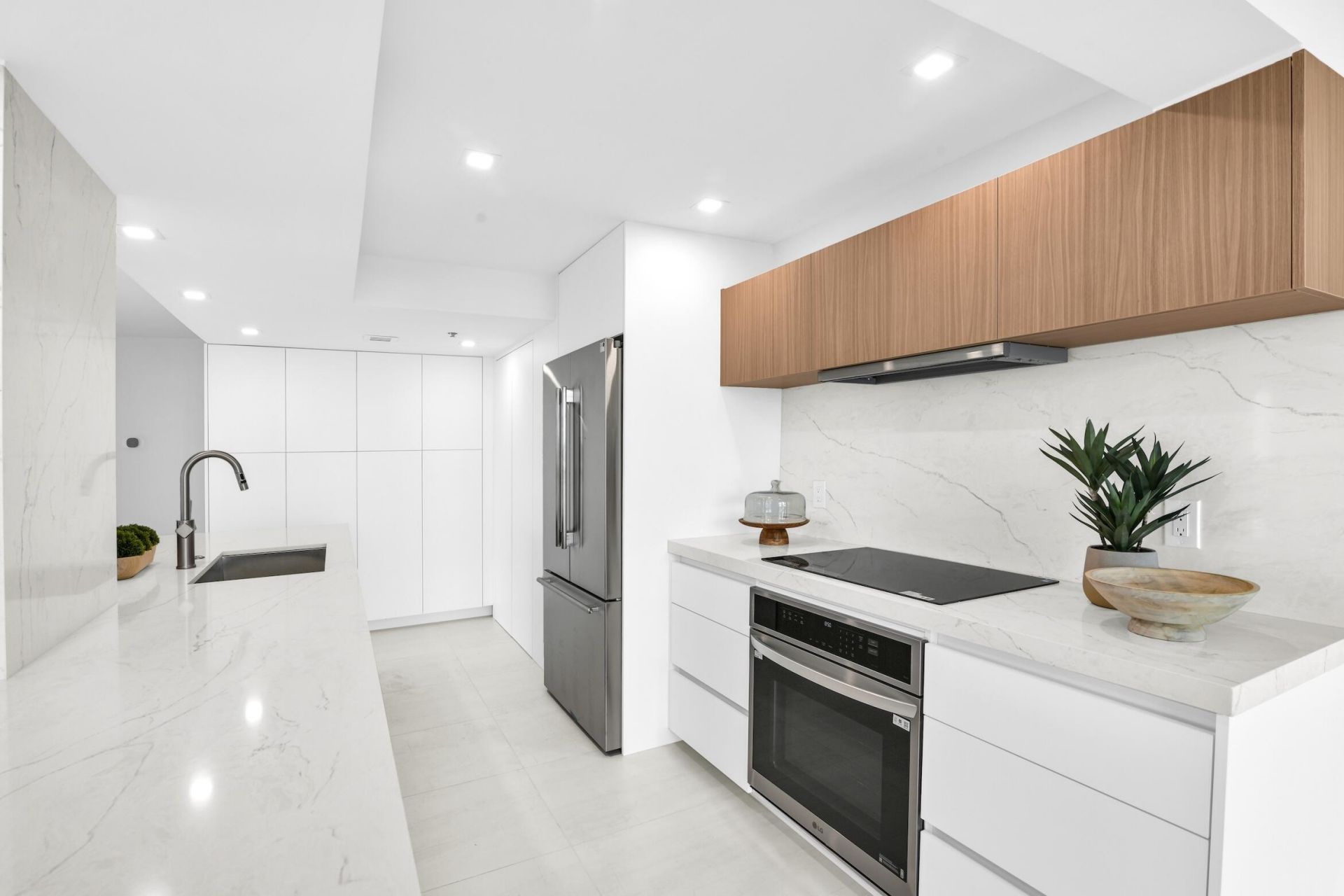 2001 N Ocean Boulevard, Unit 502, Boca Raton, FL 33431 Photo