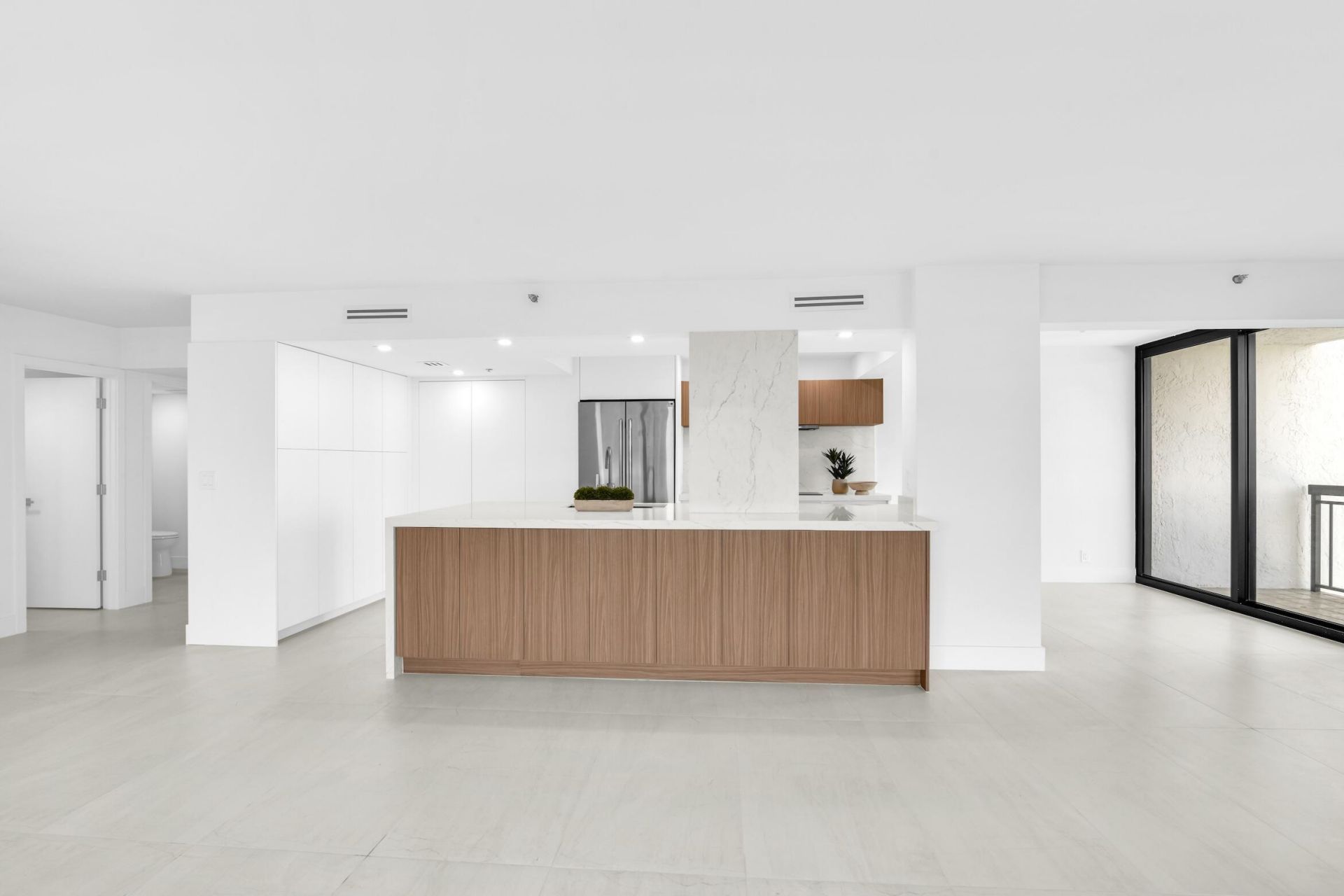 2001 N Ocean Boulevard, Unit 502, Boca Raton, FL 33431 Photo