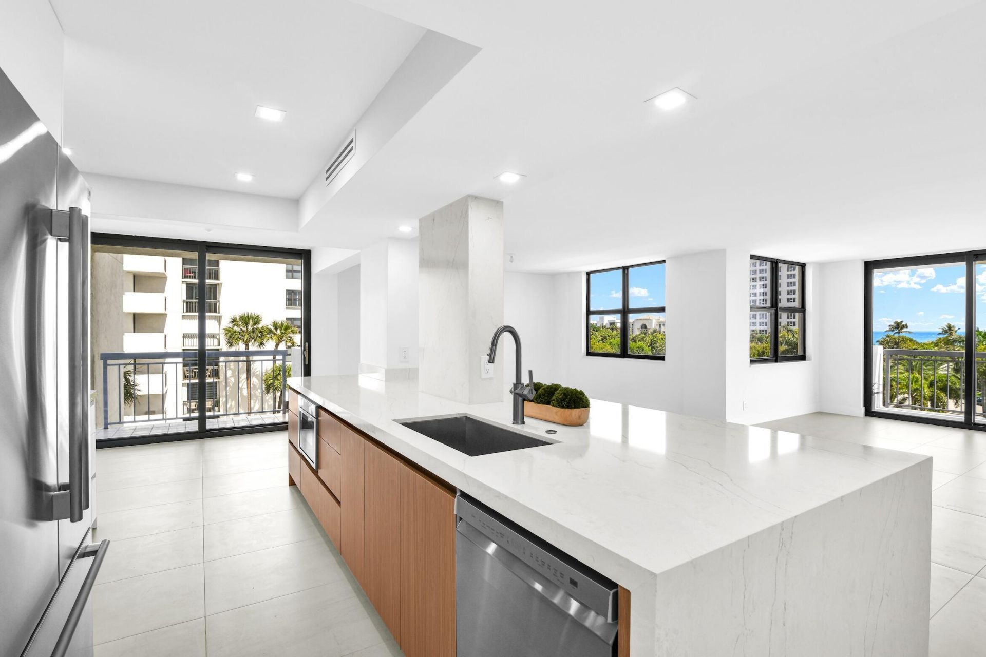 2001 N Ocean Boulevard, Unit 502, Boca Raton, FL 33431 Photo