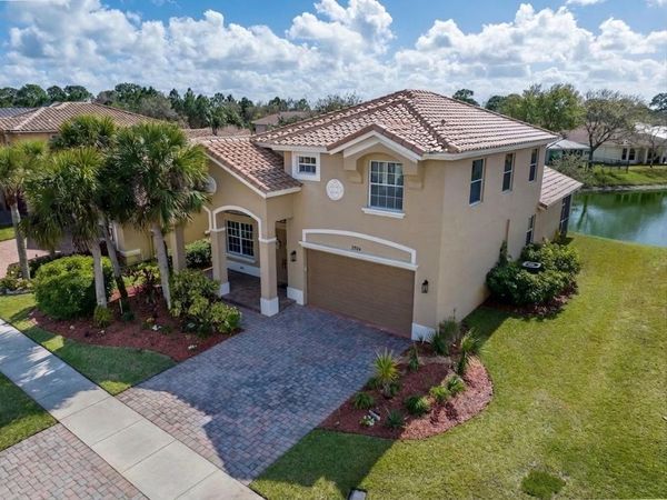 2924 SW Chatham Lane, Port St. Lucie, FL 34953