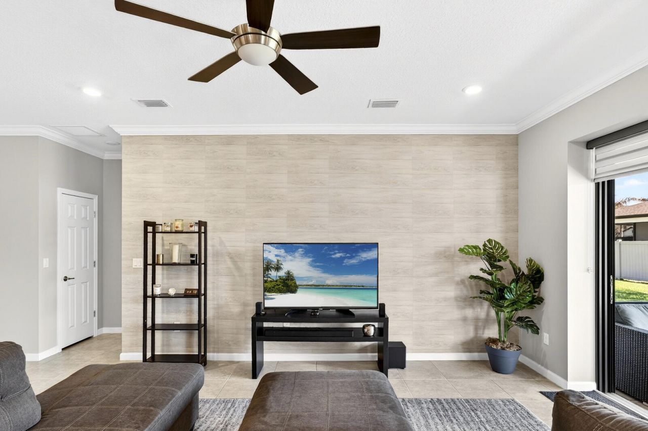 4615 Iron Street, Vero Beach, FL 32967 Photo