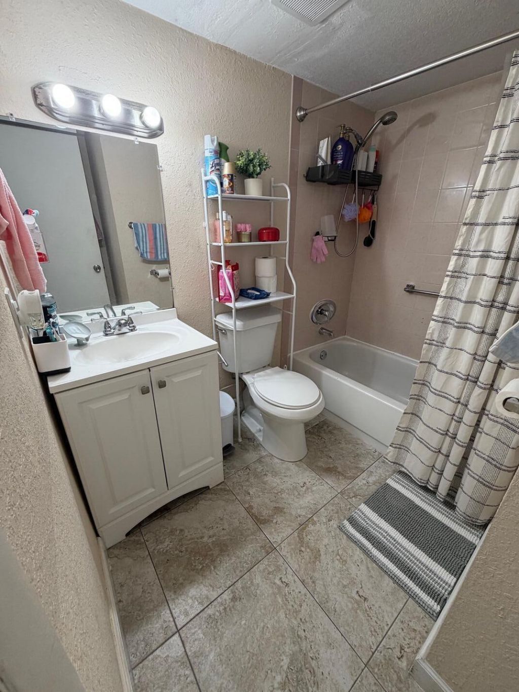 4841 NW 7th Street, Unit 308-4, Miami, FL 33126 Photo