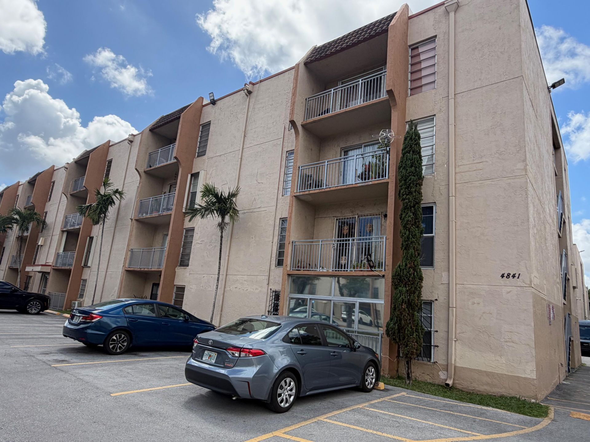 4841 NW 7th Street, Unit 308-4, Miami, FL 33126 Photo