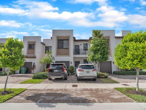 230 NE 208th Terrace, Unit 230, North Miami Beach, FL 33179