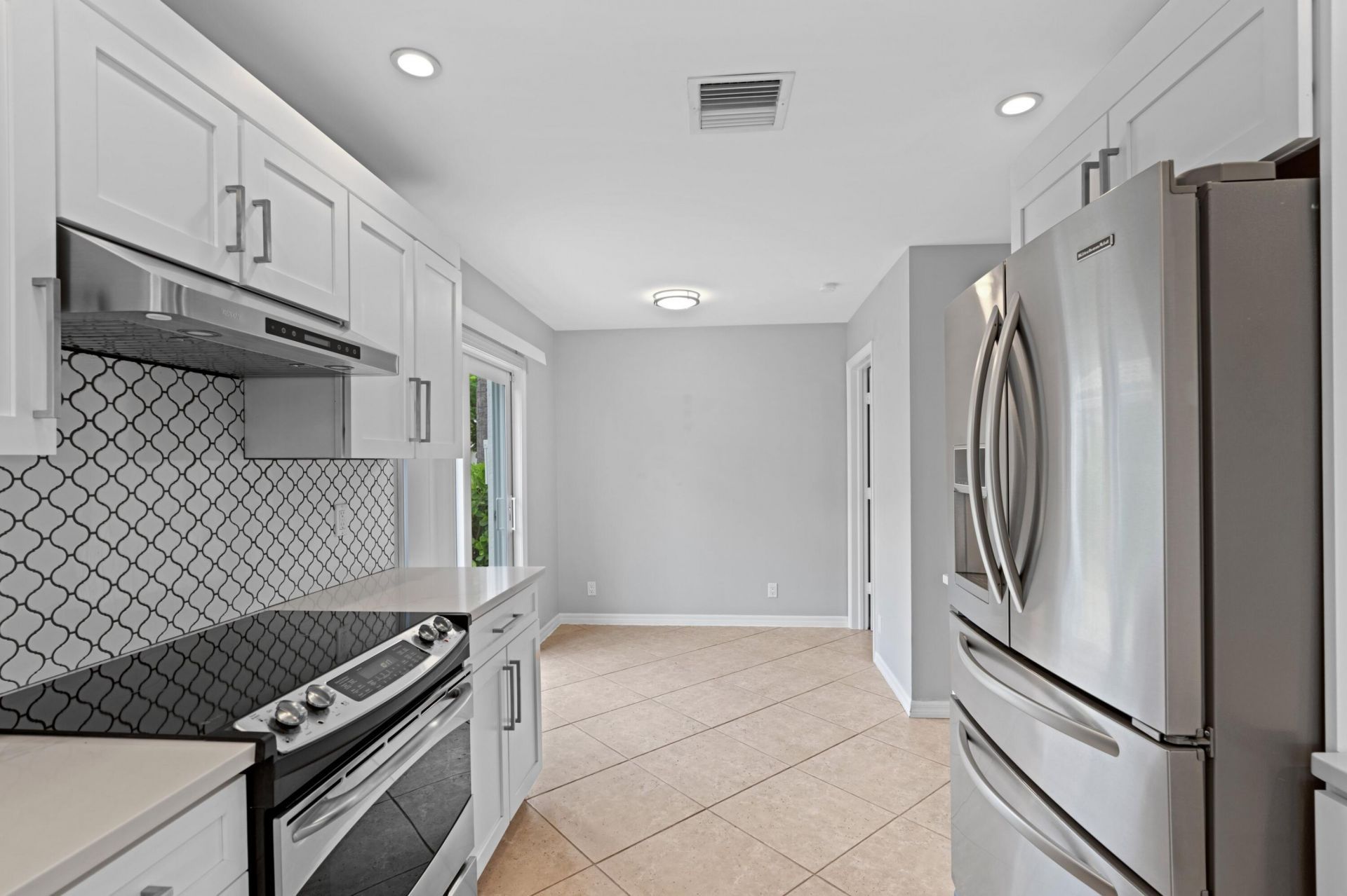 925 Foxpointe Circle, Delray Beach, FL 33445 Photo