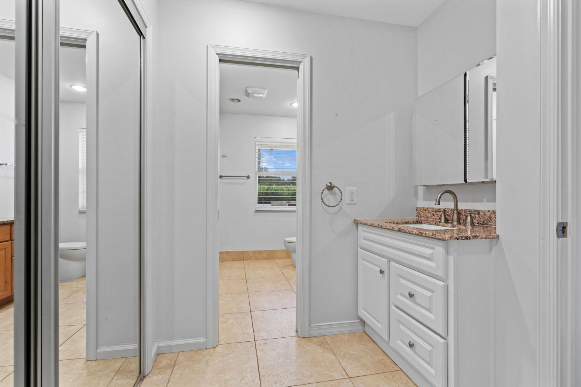 925 Foxpointe Circle, Delray Beach, FL 33445 Photo