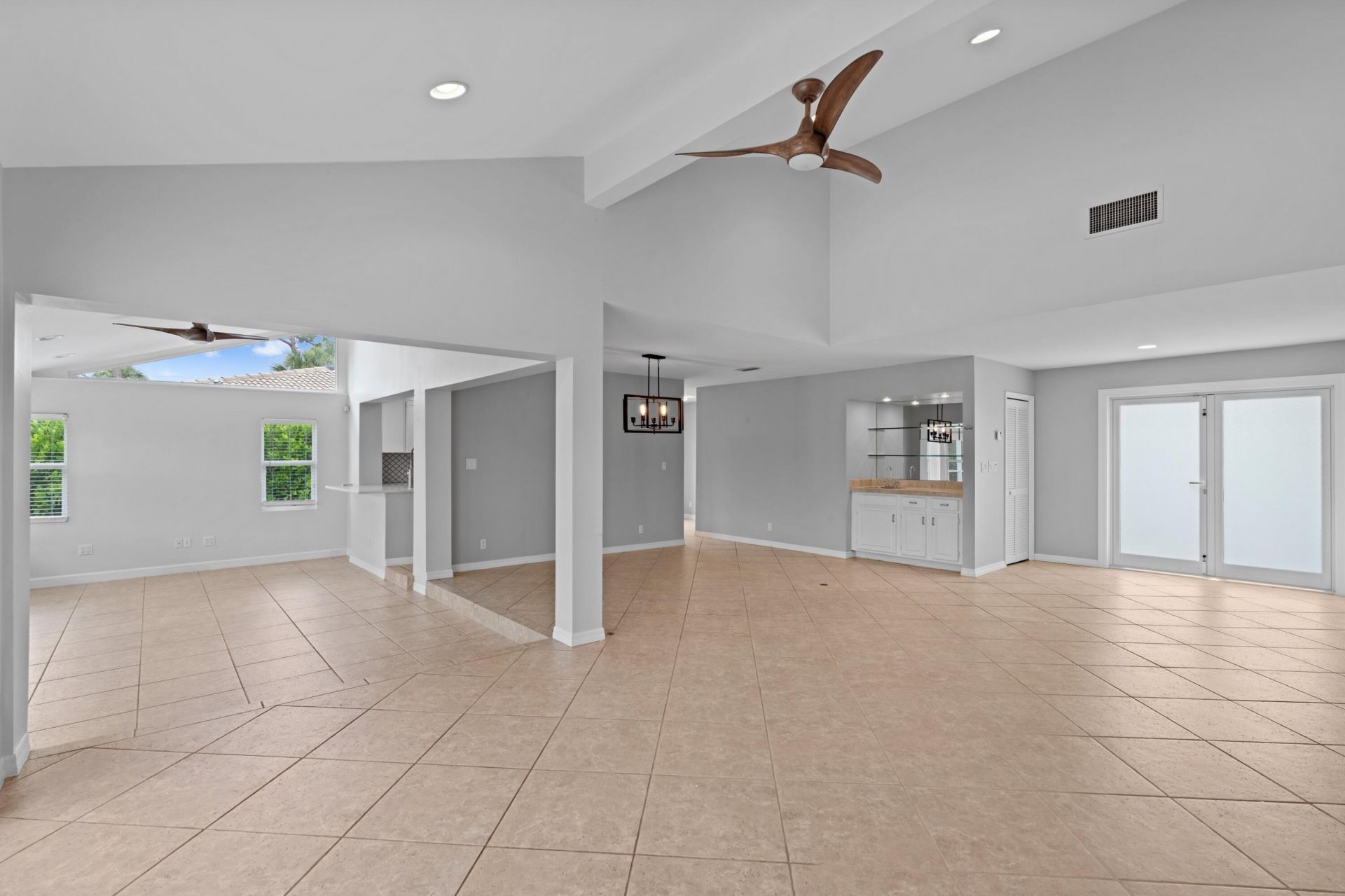 925 Foxpointe Circle, Delray Beach, FL 33445 Photo