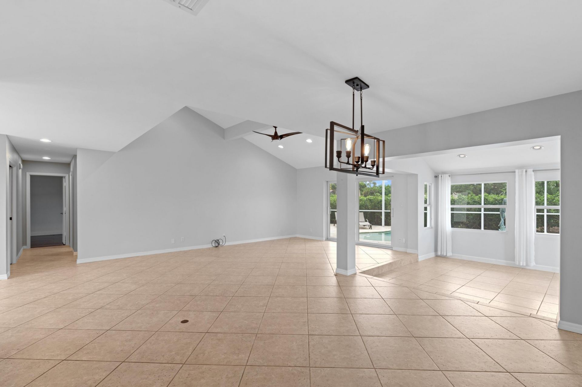 925 Foxpointe Circle, Delray Beach, FL 33445 Photo