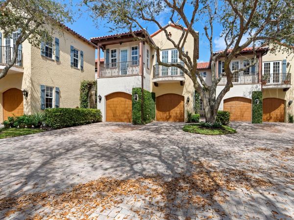 1027 Coralina Lane, Delray Beach, FL 33483