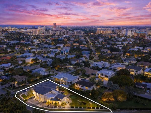 298 NE 8th, Boca Raton, FL 33432