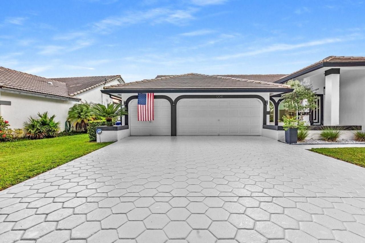 12041 NW 2nd Drive, Coral Springs, FL 33071 Photo
