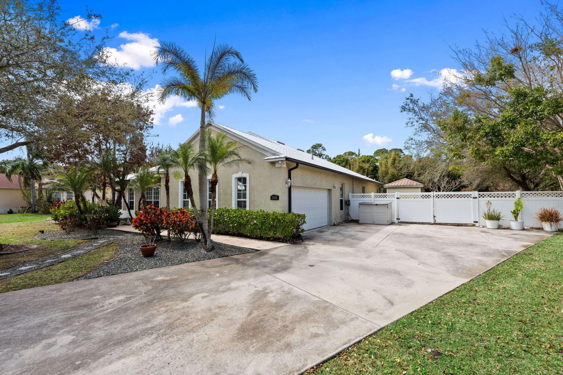 2704 Serenity Circle N, Fort Pierce, FL 34981 Photo