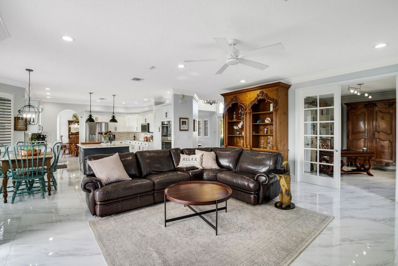 2176 Bellcrest Circle, Royal Palm Beach, FL 33411 Photo