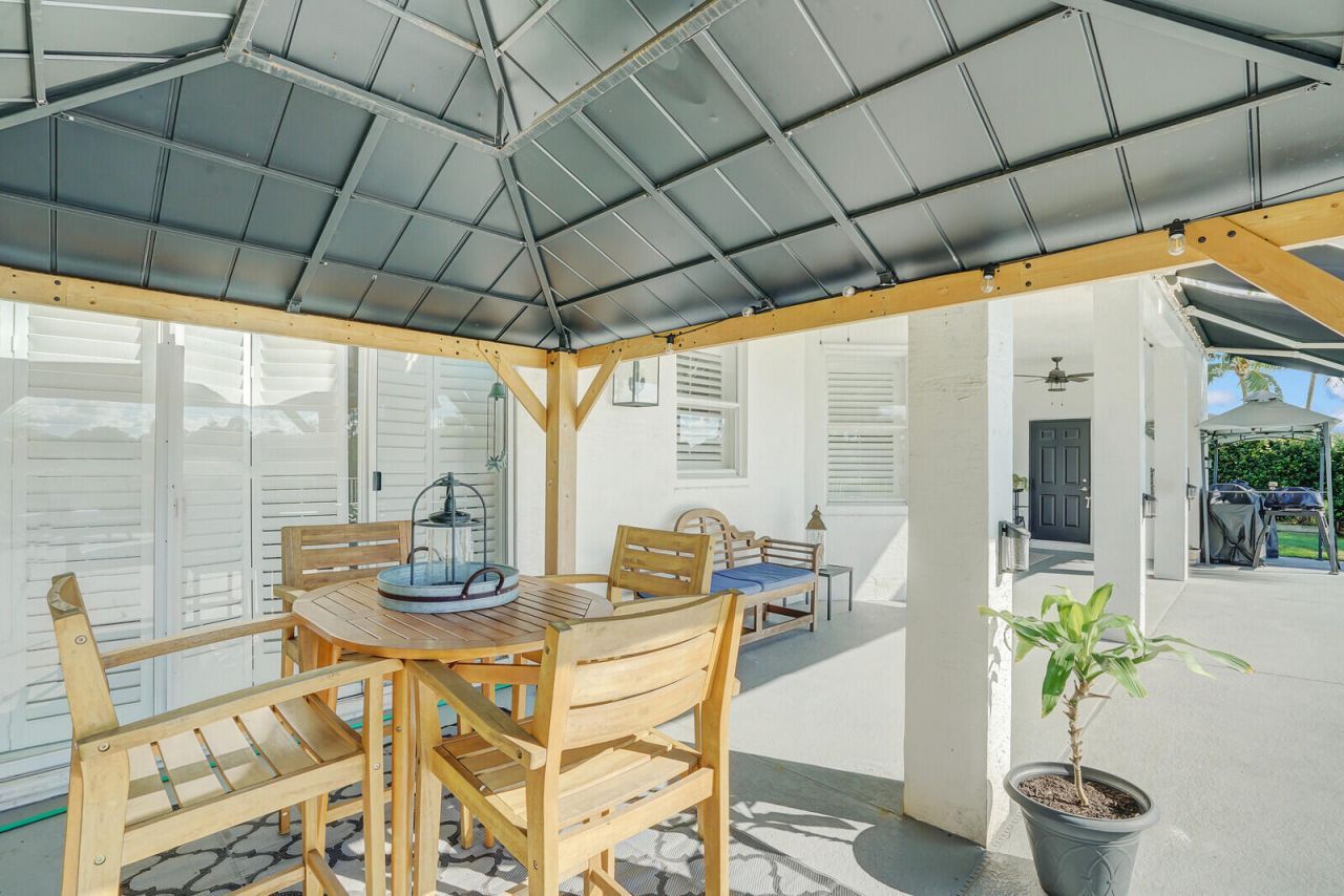 2176 Bellcrest Circle, Royal Palm Beach, FL 33411 Photo