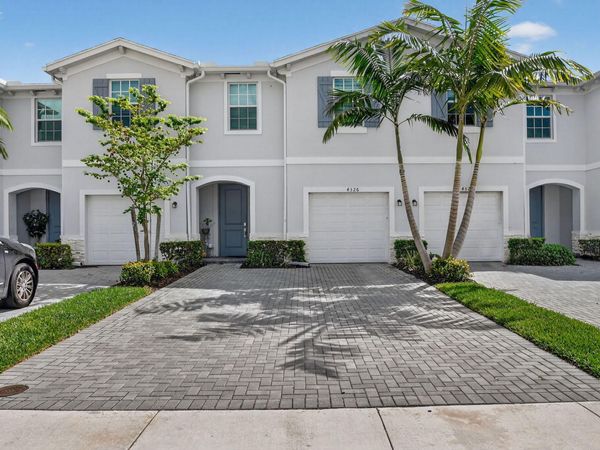 4326 Hammock Grove Dr, Lake Worth, FL 33467