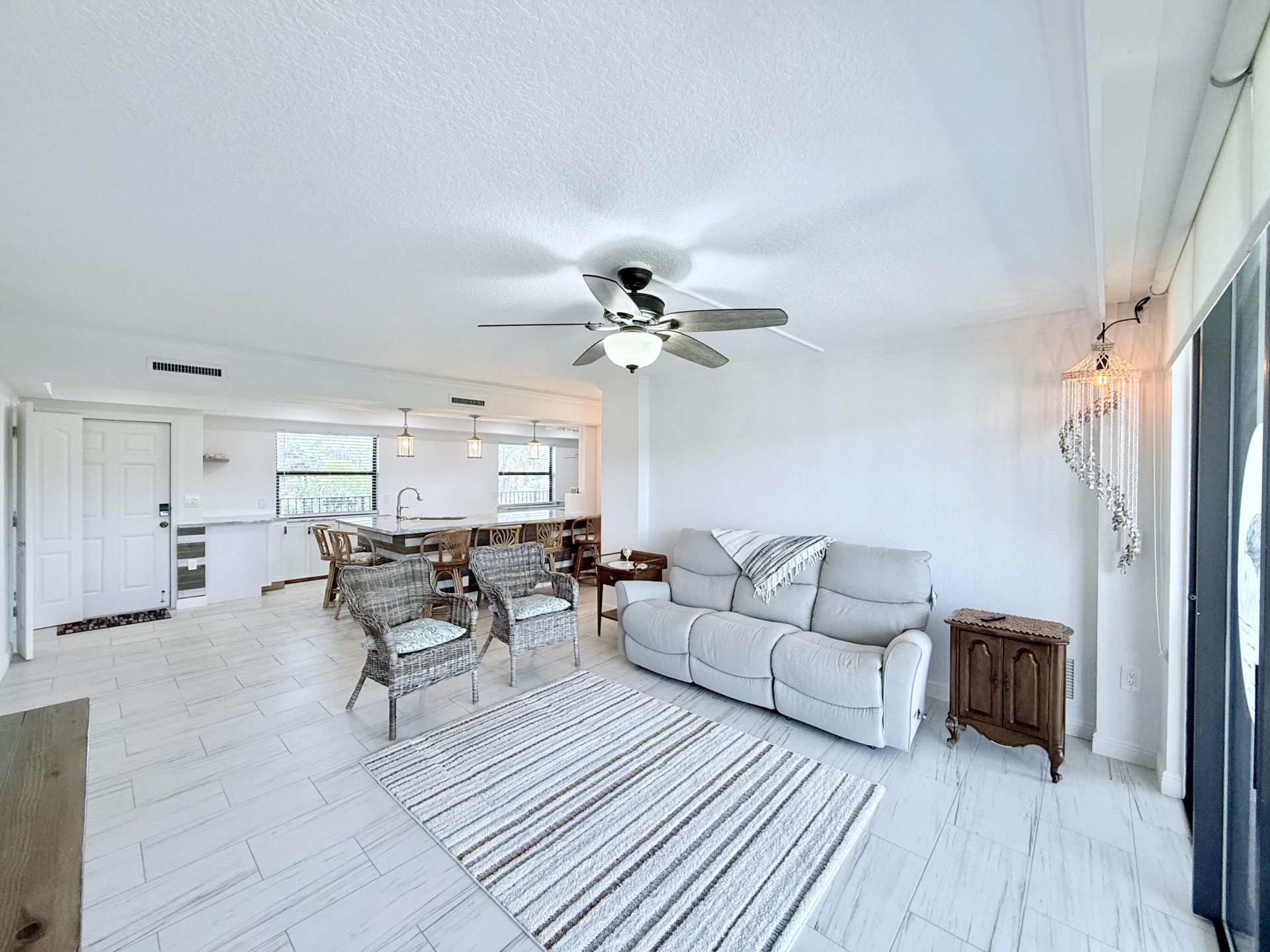 2424 N Federal Highway, Unit 407, Boynton Beach, FL 33435 Photo