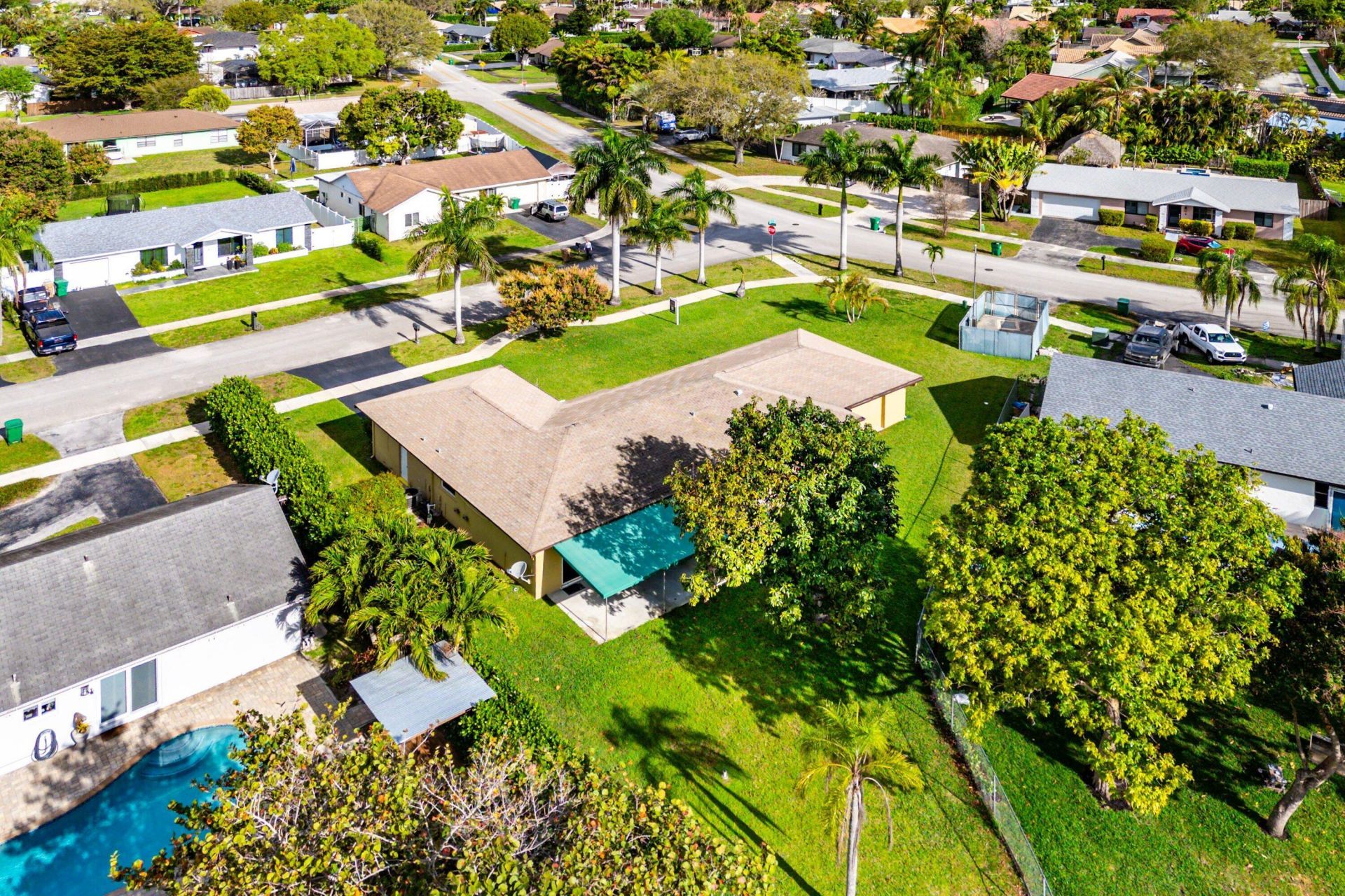 1000 SW 127th Terrace, Davie, FL 33325 Photo