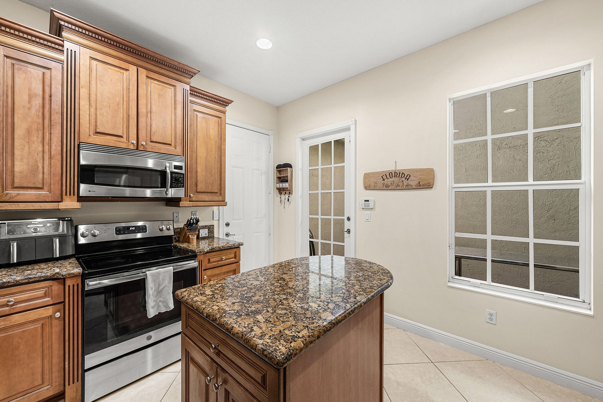 704 NW 83rd Place, Boca Raton, FL 33487 Photo