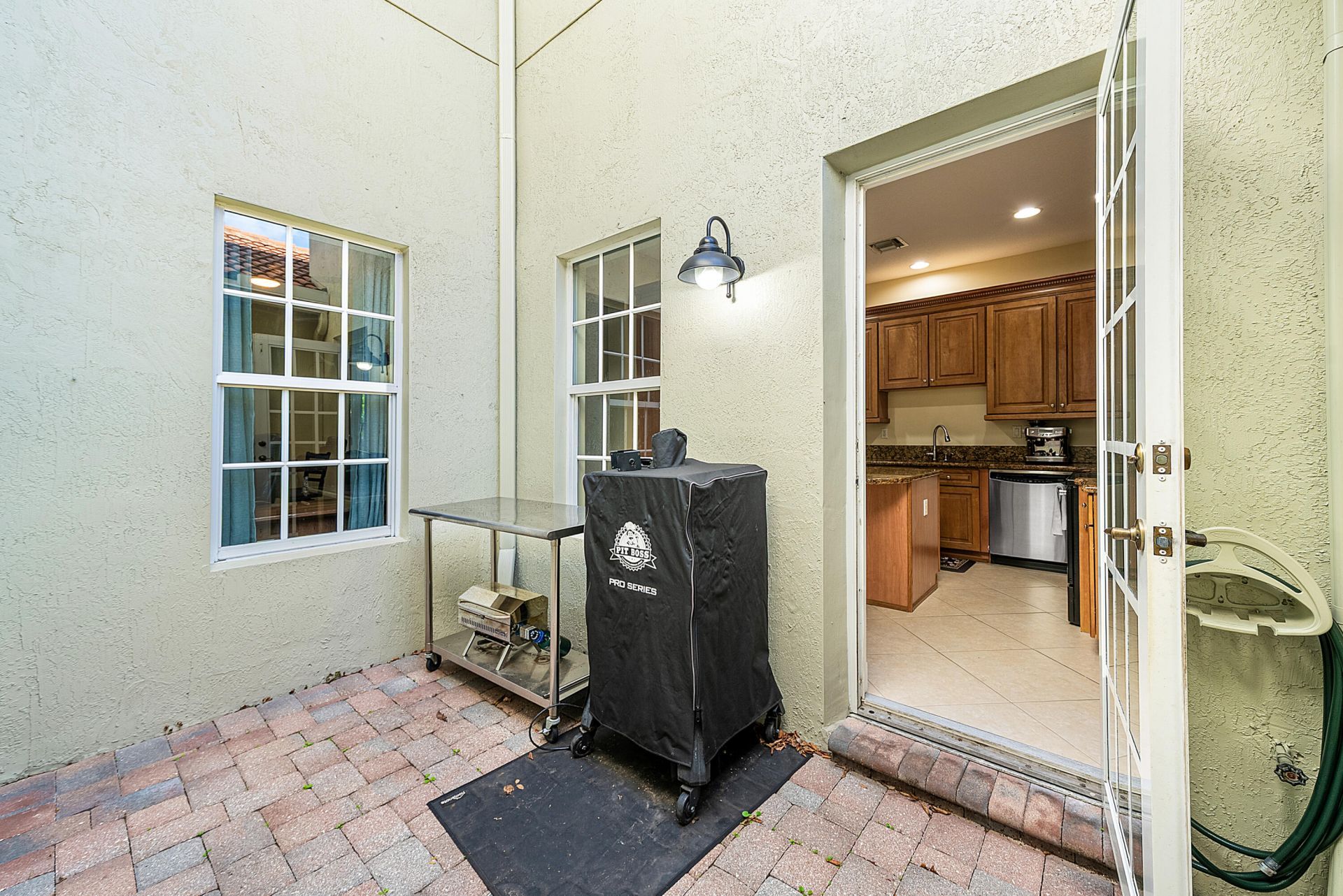 704 NW 83rd Place, Boca Raton, FL 33487 Photo