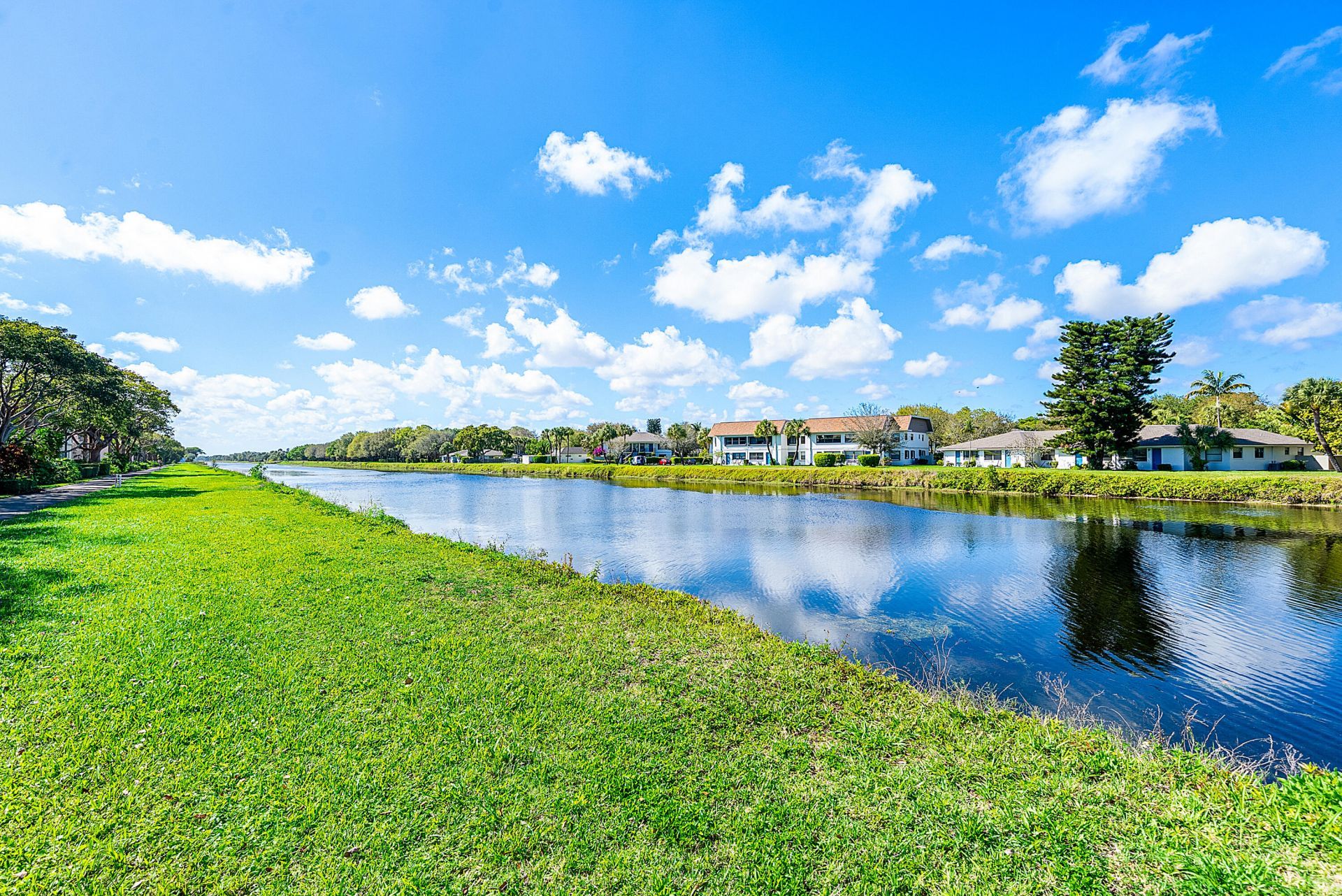 704 NW 83rd Place, Boca Raton, FL 33487 Photo