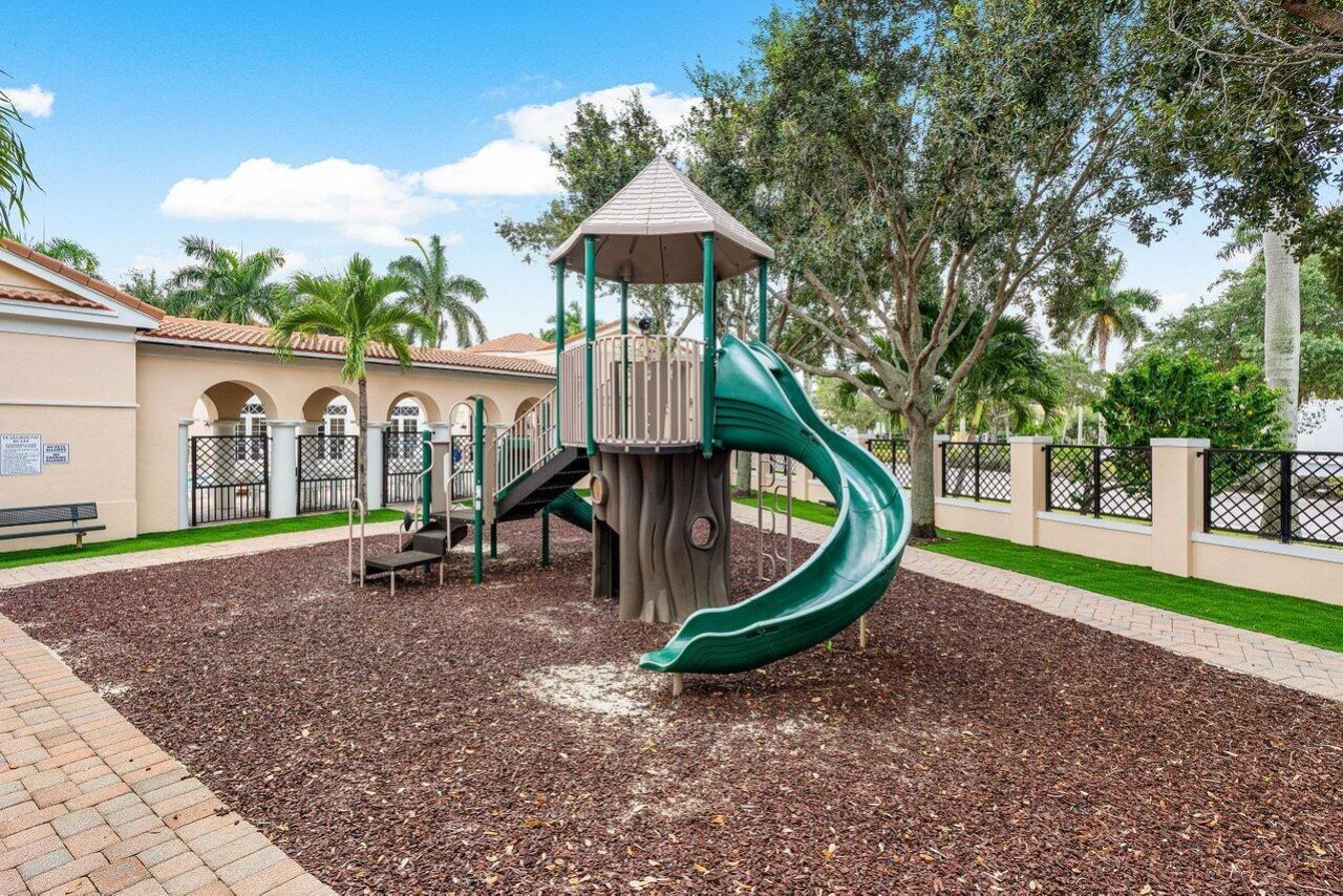 704 NW 83rd Place, Boca Raton, FL 33487 Photo