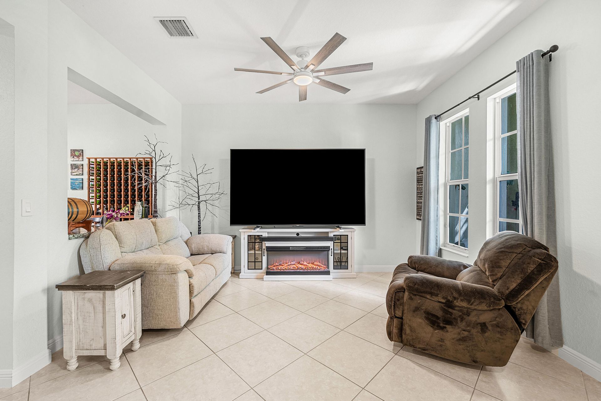 704 NW 83rd Place, Boca Raton, FL 33487 Photo