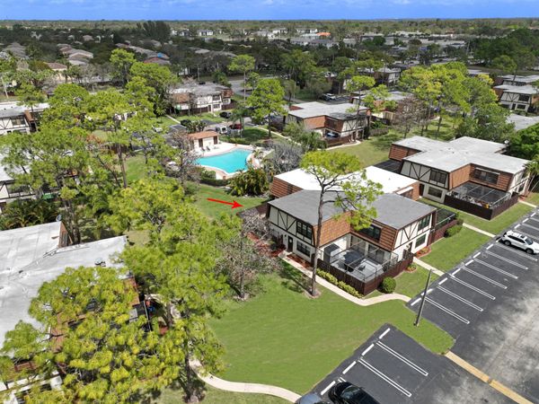 107 Weybridge Circle, Unit D, Royal Palm Beach, FL 33411