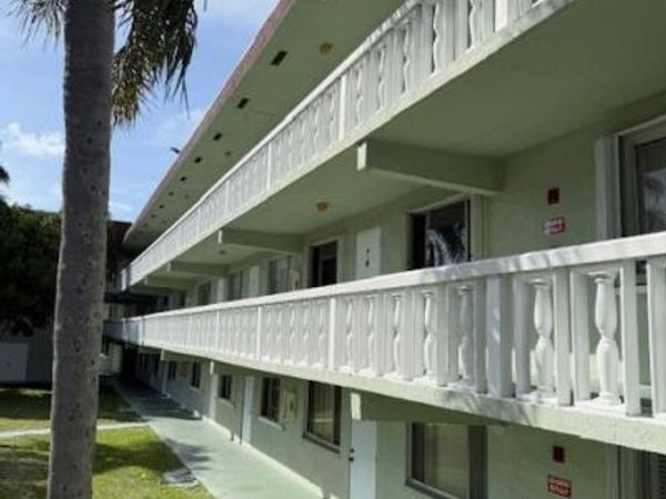 3100 Springdale Boulevard, Unit 212, Palm Springs, FL 33461