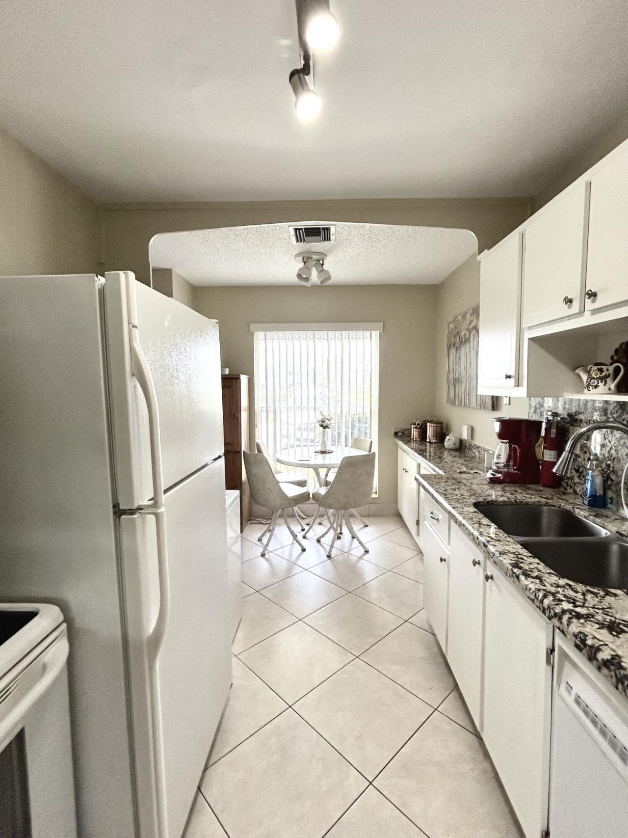 2711 SW 13th Street, Unit B, Delray Beach, FL 33445 Photo