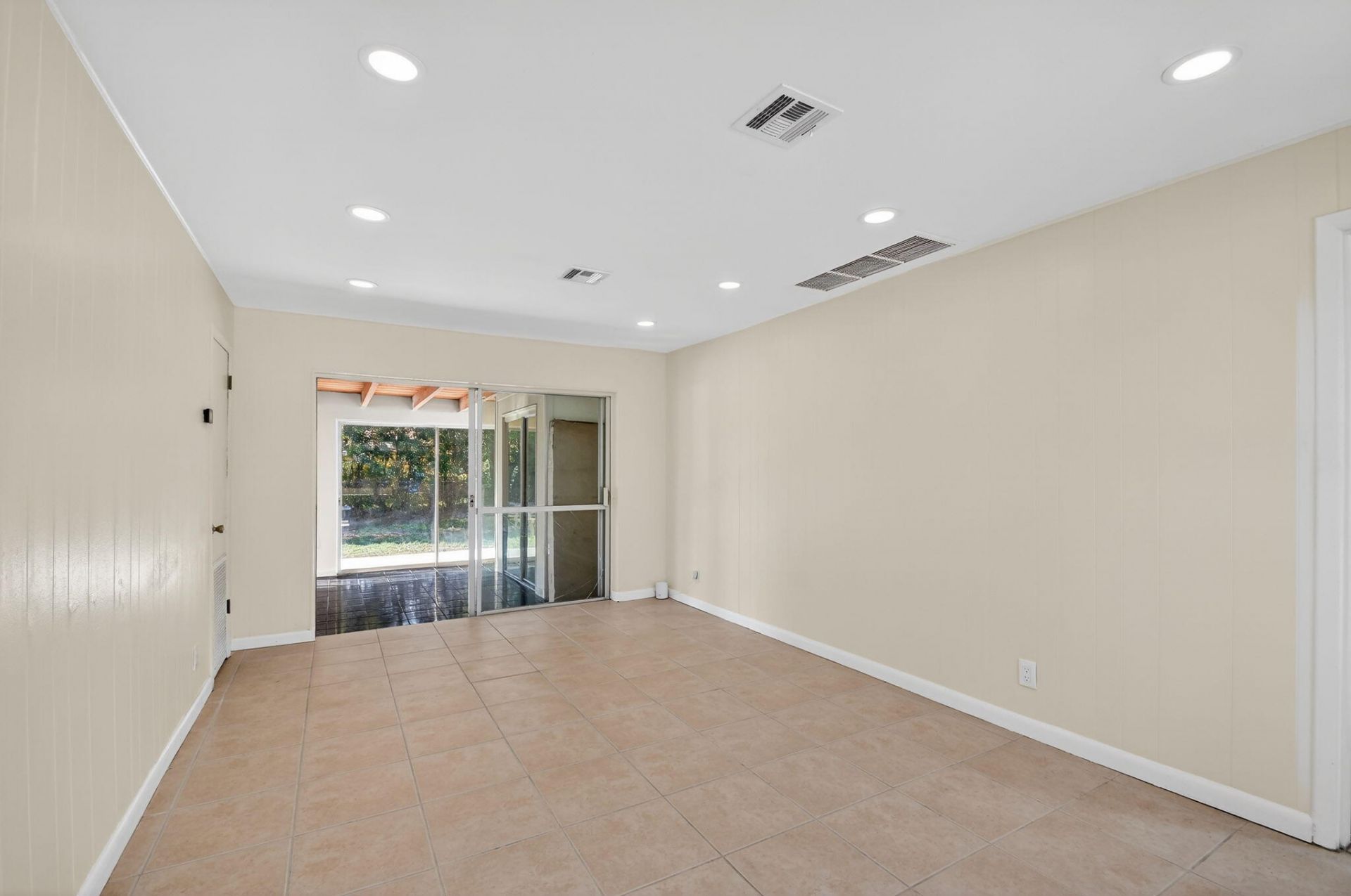 371 W 34th Street, Riviera Beach, FL 33404 Photo