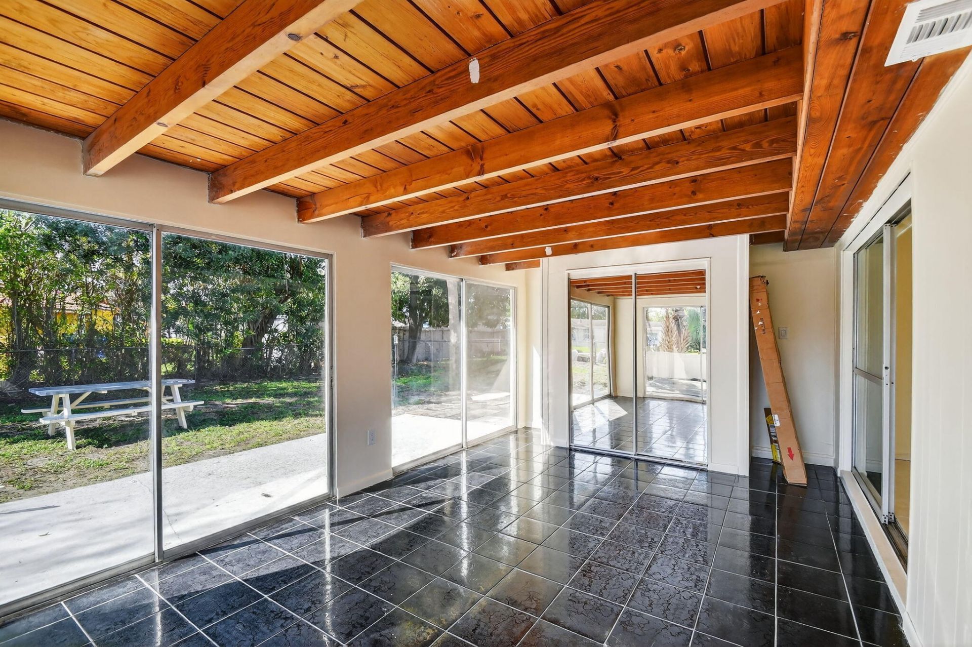 371 W 34th, Riviera Beach, FL 33404 Photo