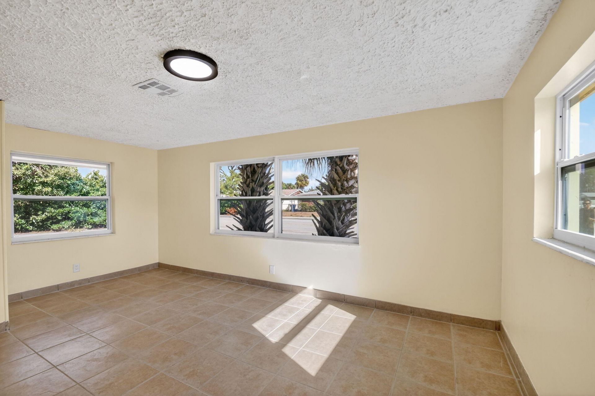 371 W 34th Street, Riviera Beach, FL 33404 Photo
