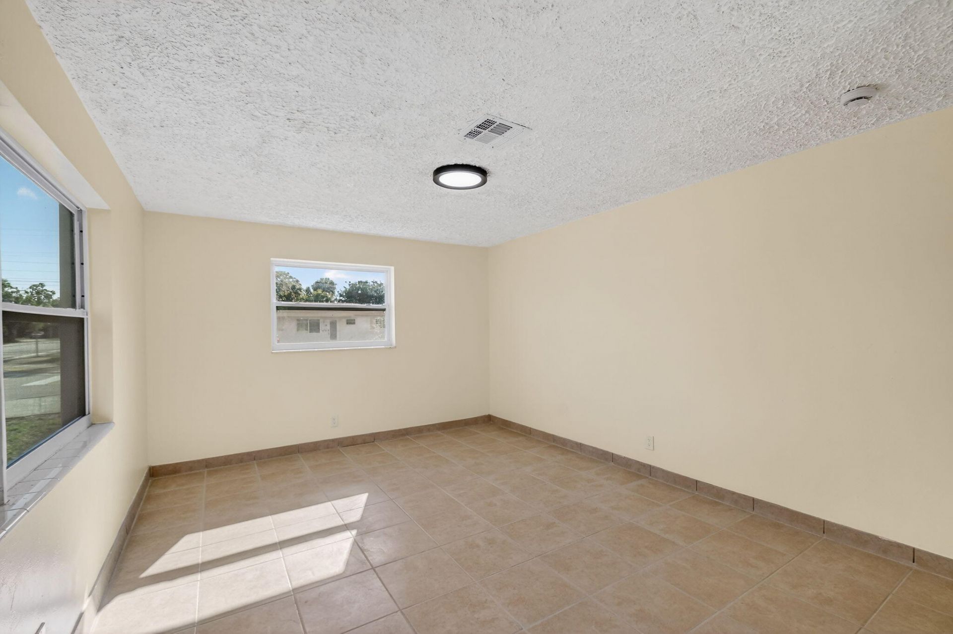 371 W 34th, Riviera Beach, FL 33404 Photo